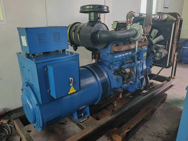 杨浦100kW柴油发电机组使用多级机油有哪些优缺点？